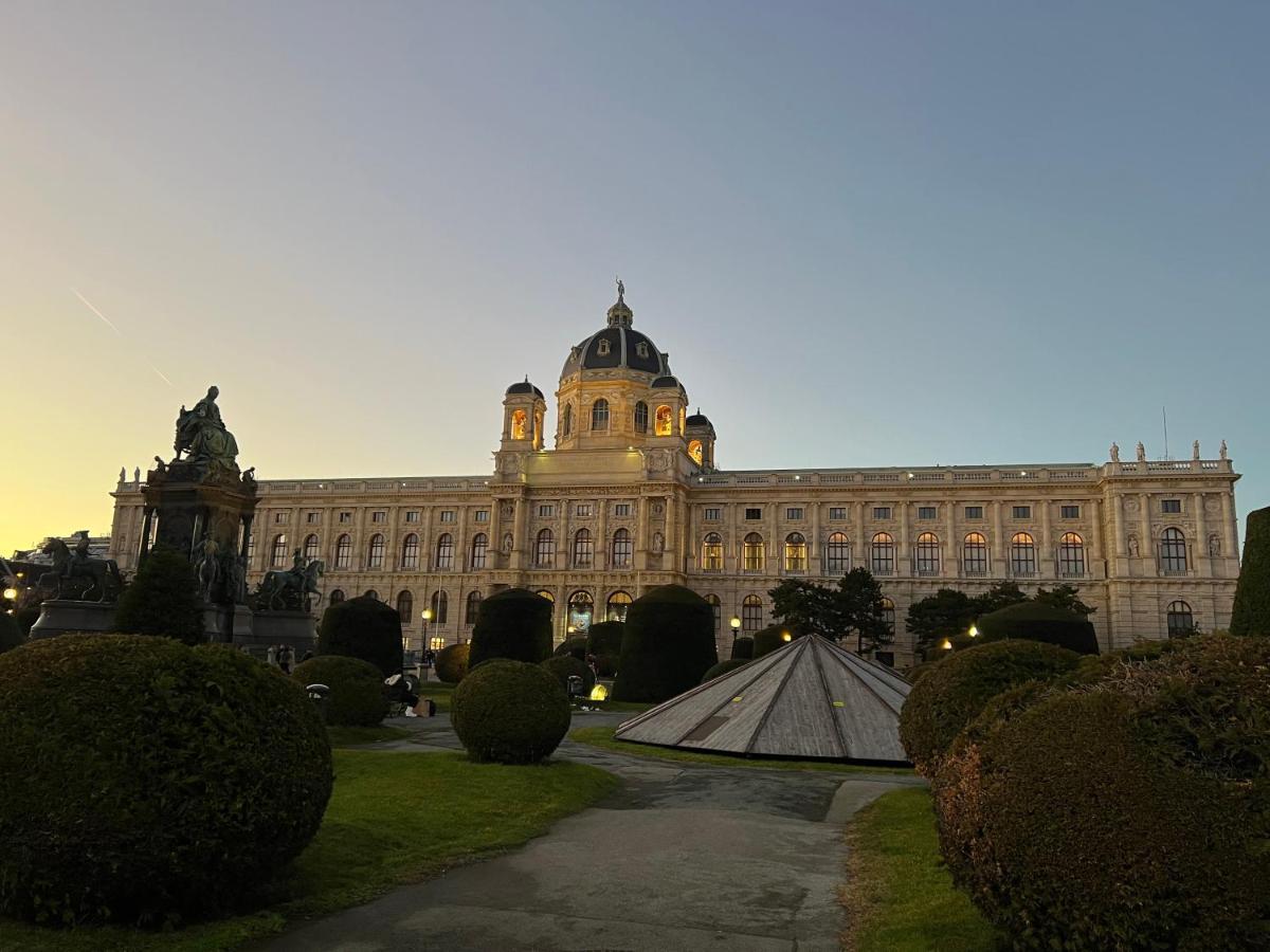 Vienna Design Apartment By Rabe - Kostenfreier Parkplatz & Netflix & Coffee-Bar - Nahe Schloss Schoenbrunn Exteriör bild